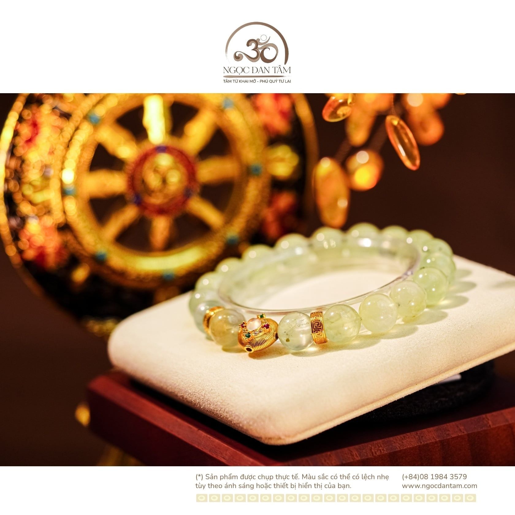 Vòng Tay Đá Prehnite 10mm 2A Phối Charm Tròn Chữ Vạn 