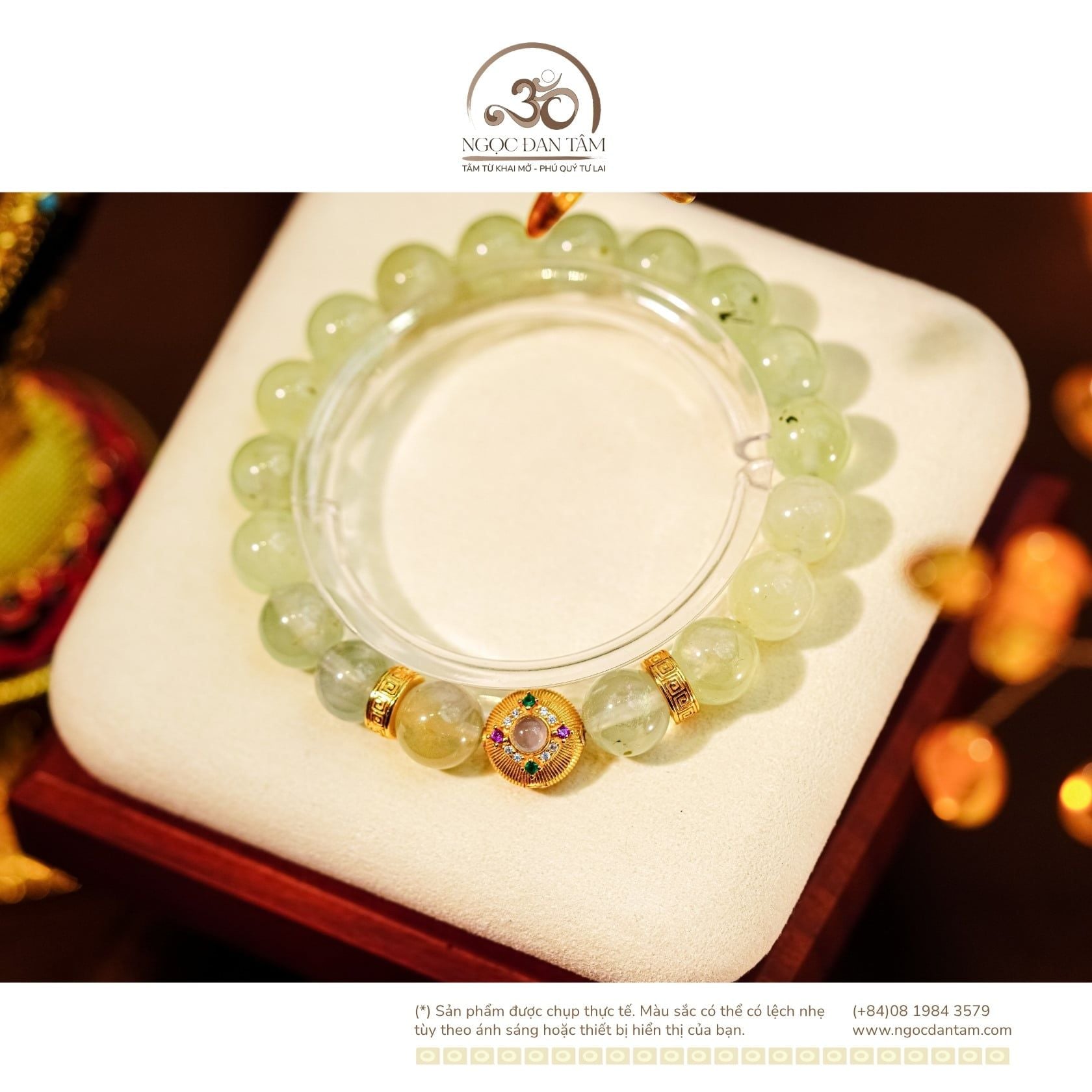 Vòng Tay Đá Prehnite 10mm 2A Phối Charm Tròn Chữ Vạn 