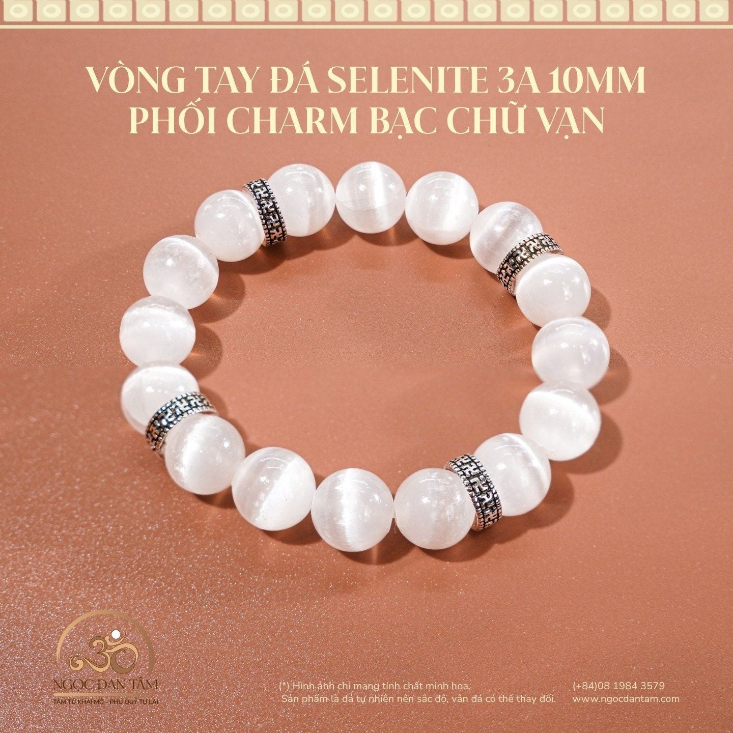 Vòng Tay Selenite 3A - 10mm Phối Charm Bạc Chữ Vạn 