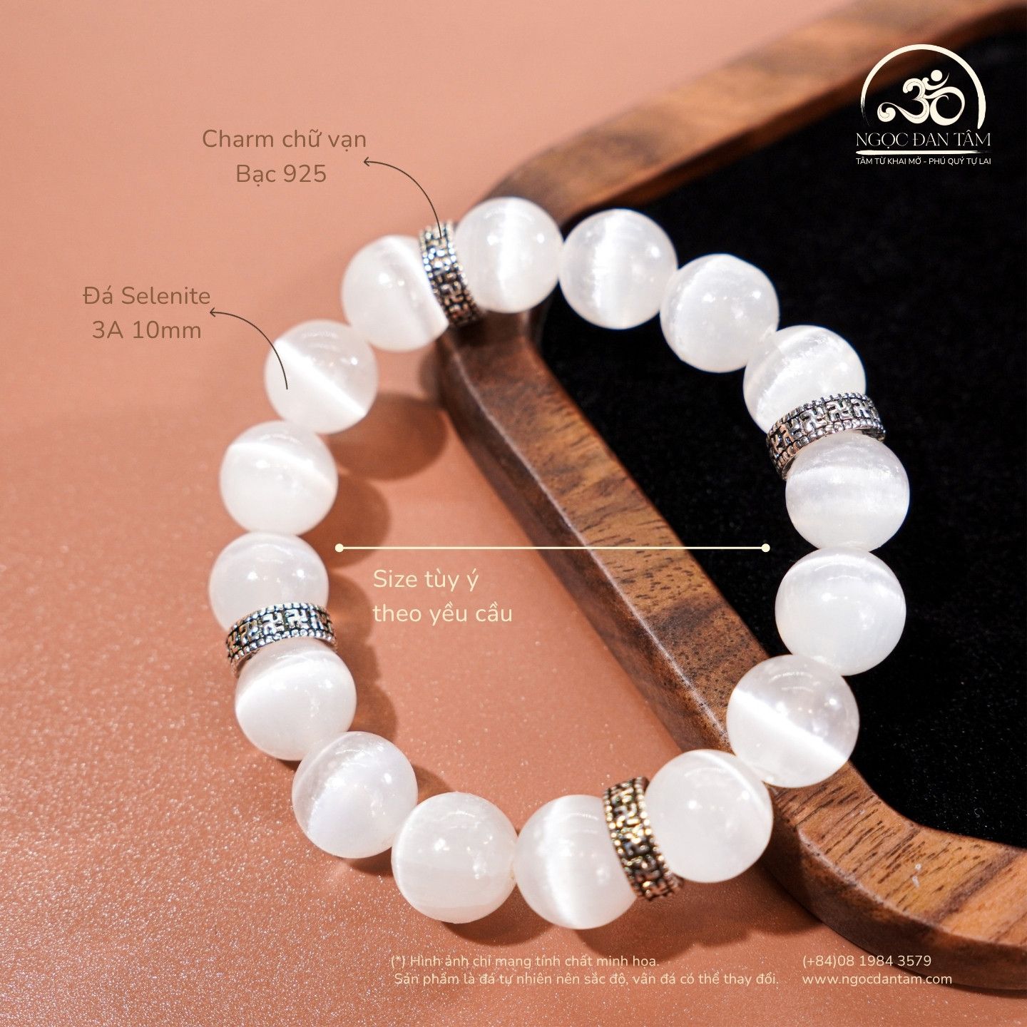  Vòng Tay Selenite 3A - 10mm Phối Charm Bạc Chữ Vạn 