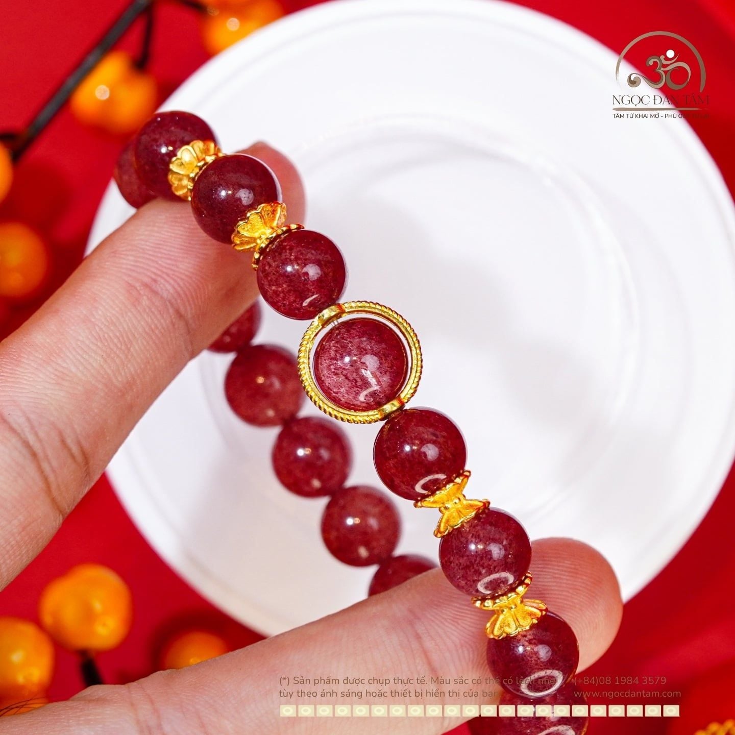  Vòng Tay Dâu Tây 9-10mm 5A Phối Charm Bọc Đá 