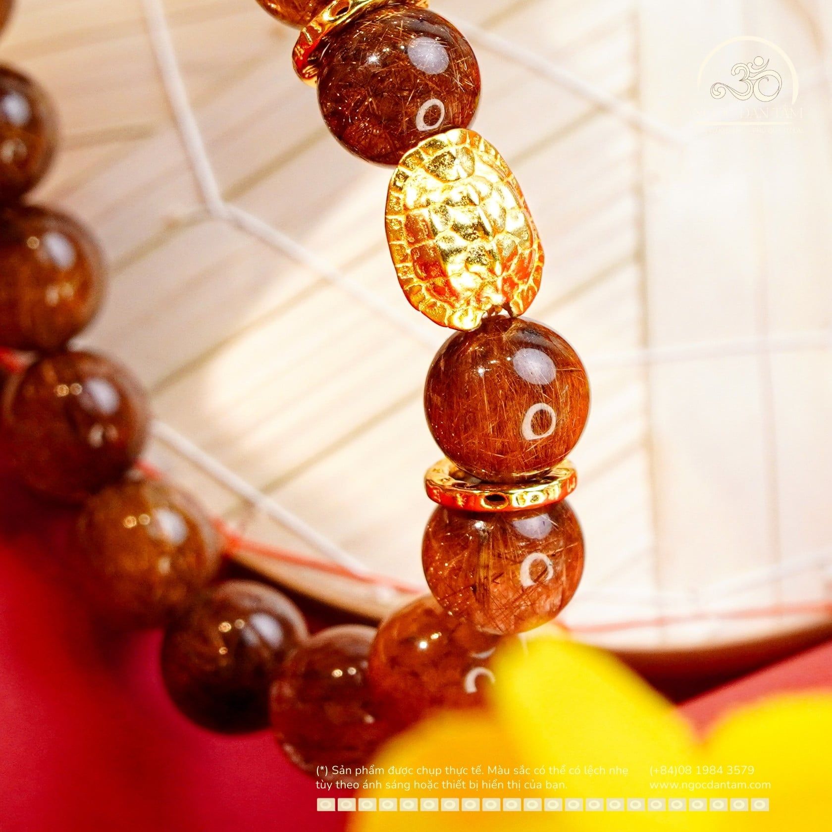  Vòng Tay Thạch Anh Tóc Nâu 11mm Phối Charm Mai Rùa 