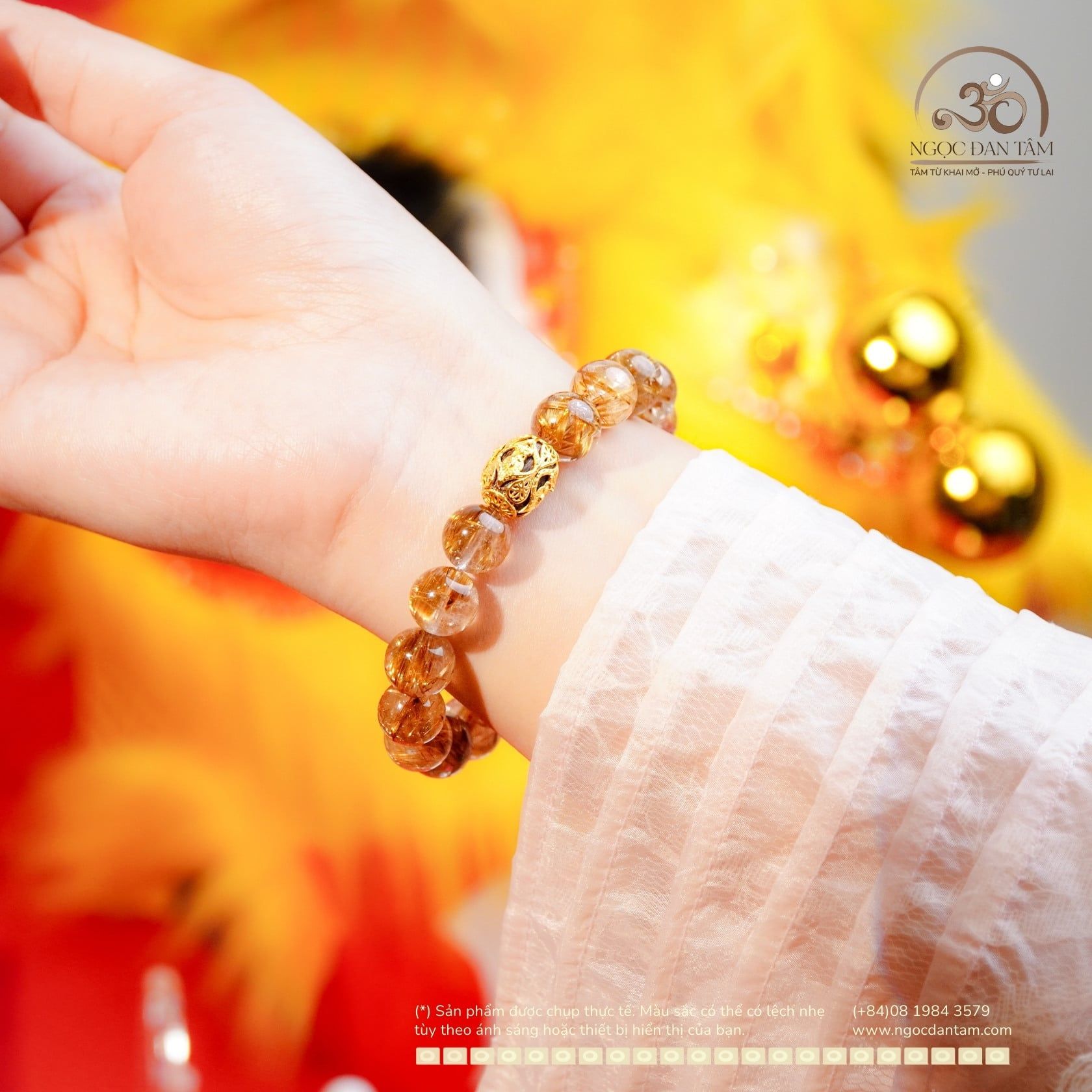  Vòng Tay Thạch Anh Tóc Vàng 9,5mm Phối Charm Tam Thánh Pháp Luân 