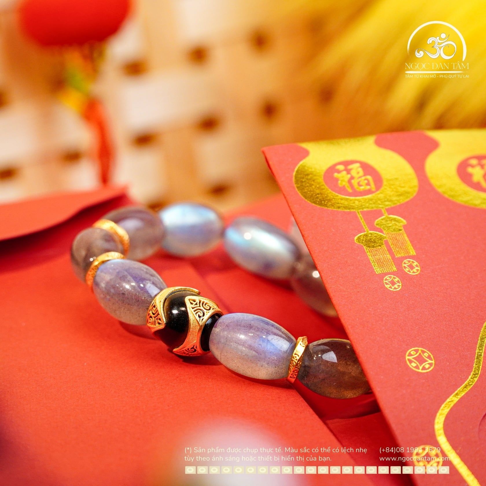  Vòng Tay Nguyệt Quang Lục Tự ( Đá Xà Cừ Lu Thống 10mm Phối Charm ) 