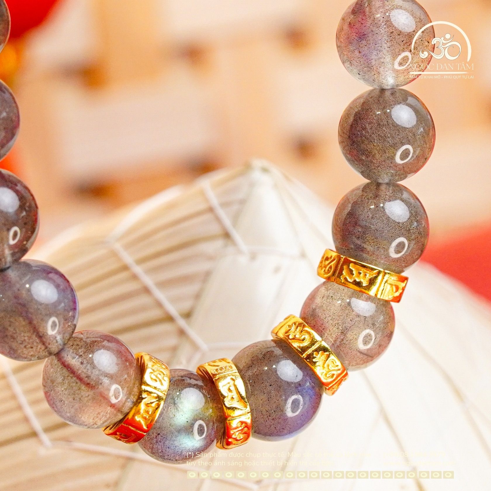  Vòng Tay Xà Cừ Vip 10-11mm 5A Phối Charm Chú Om 