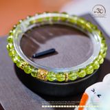  Vòng Tay Đá Peridot 6mm 5A Phối Charm Trụ Hoa 5 Cánh 