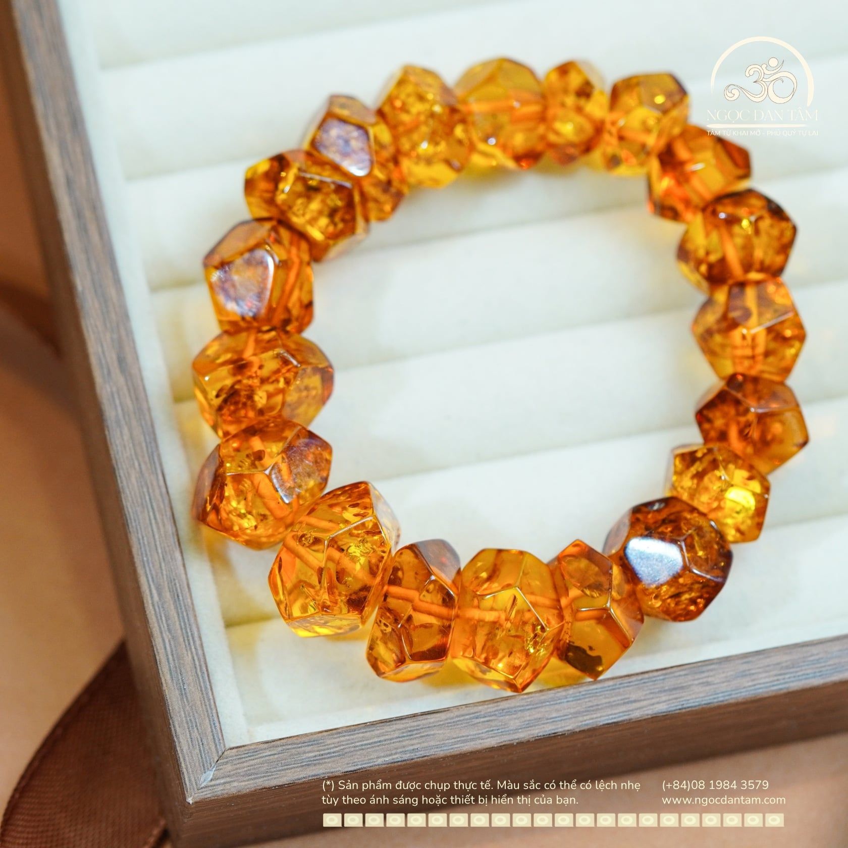  Vòng Tay Hổ Phách Cognac Cắt Giác Lớn 