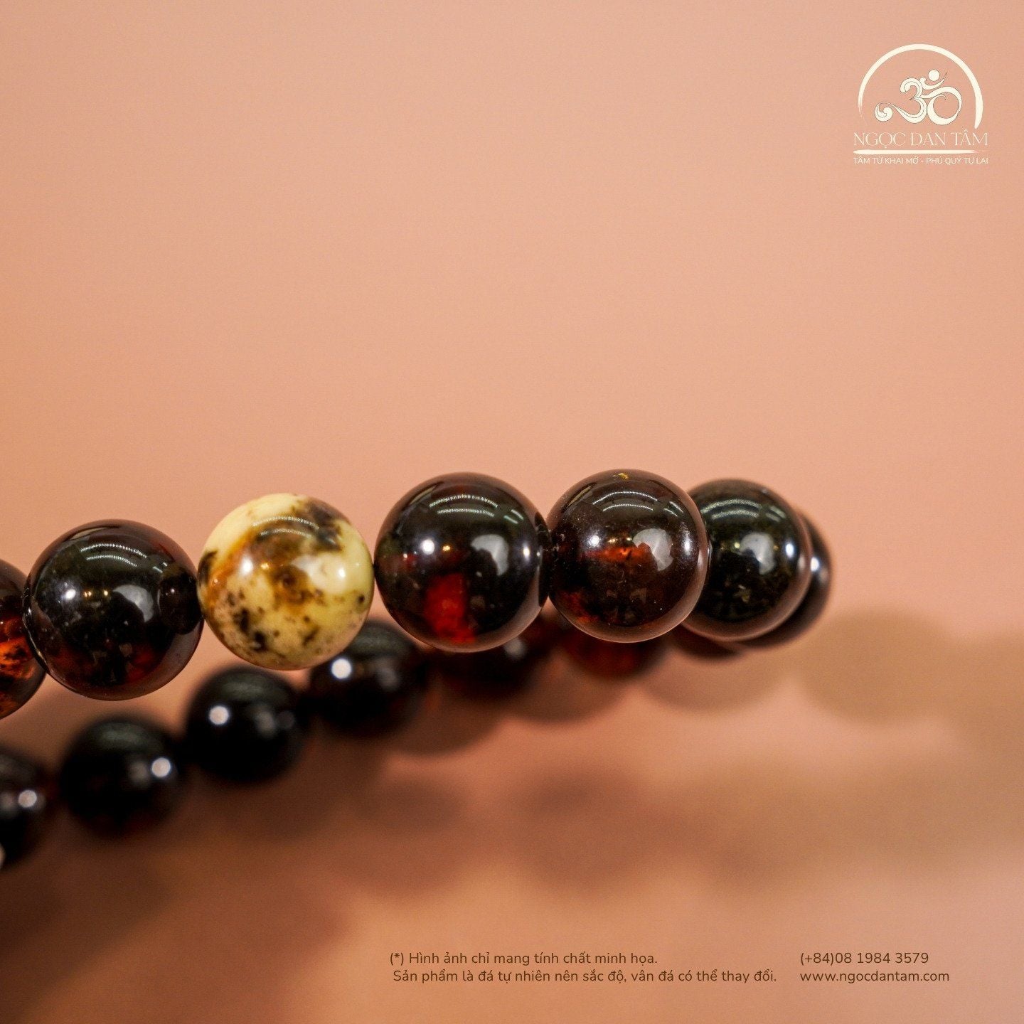  Vòng Tay Huyết Phách Phối Bạch Phách 12mm 16gram 