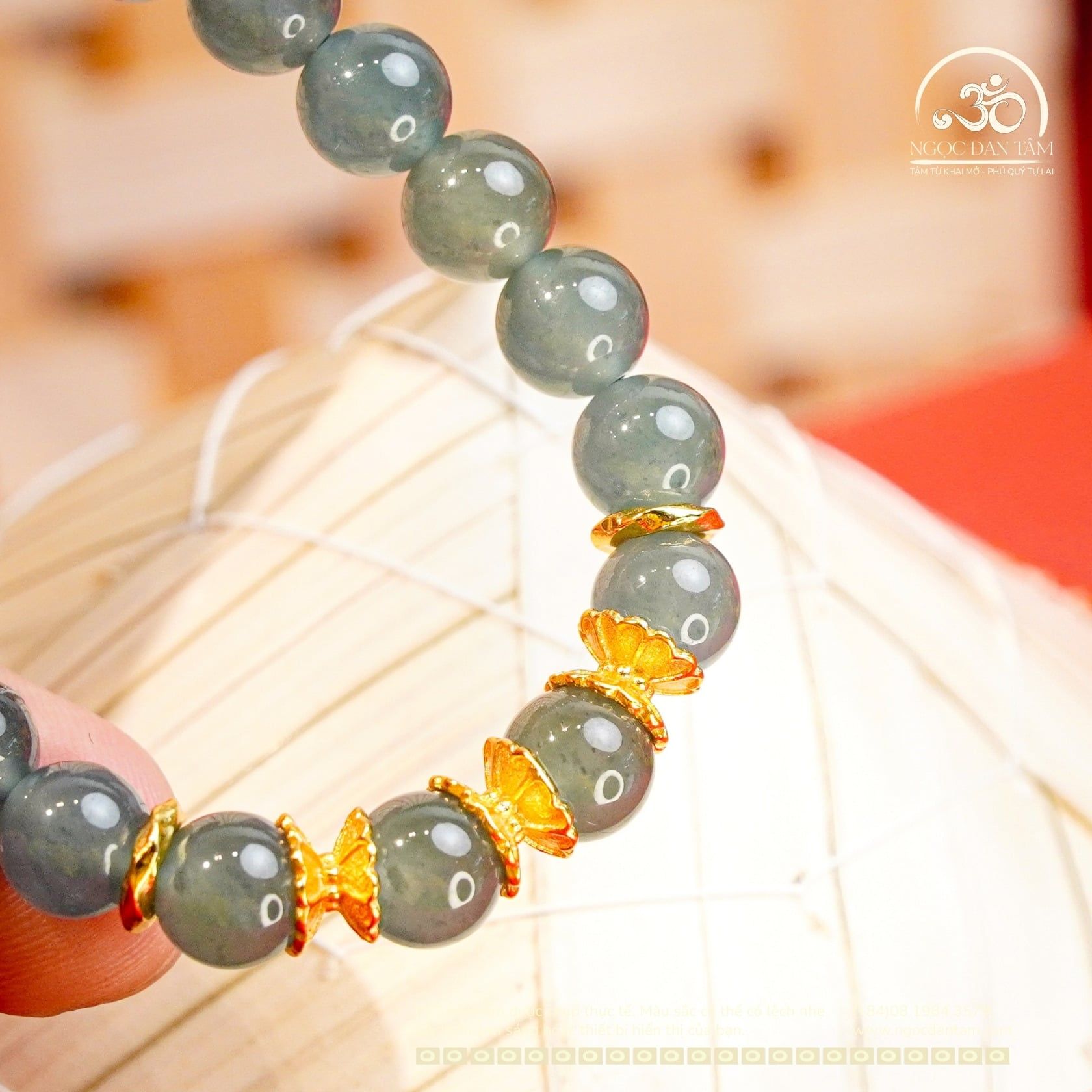  Vòng Tay Ngọc Lam Băng 7,8mm Phối Charm Đài Sen 