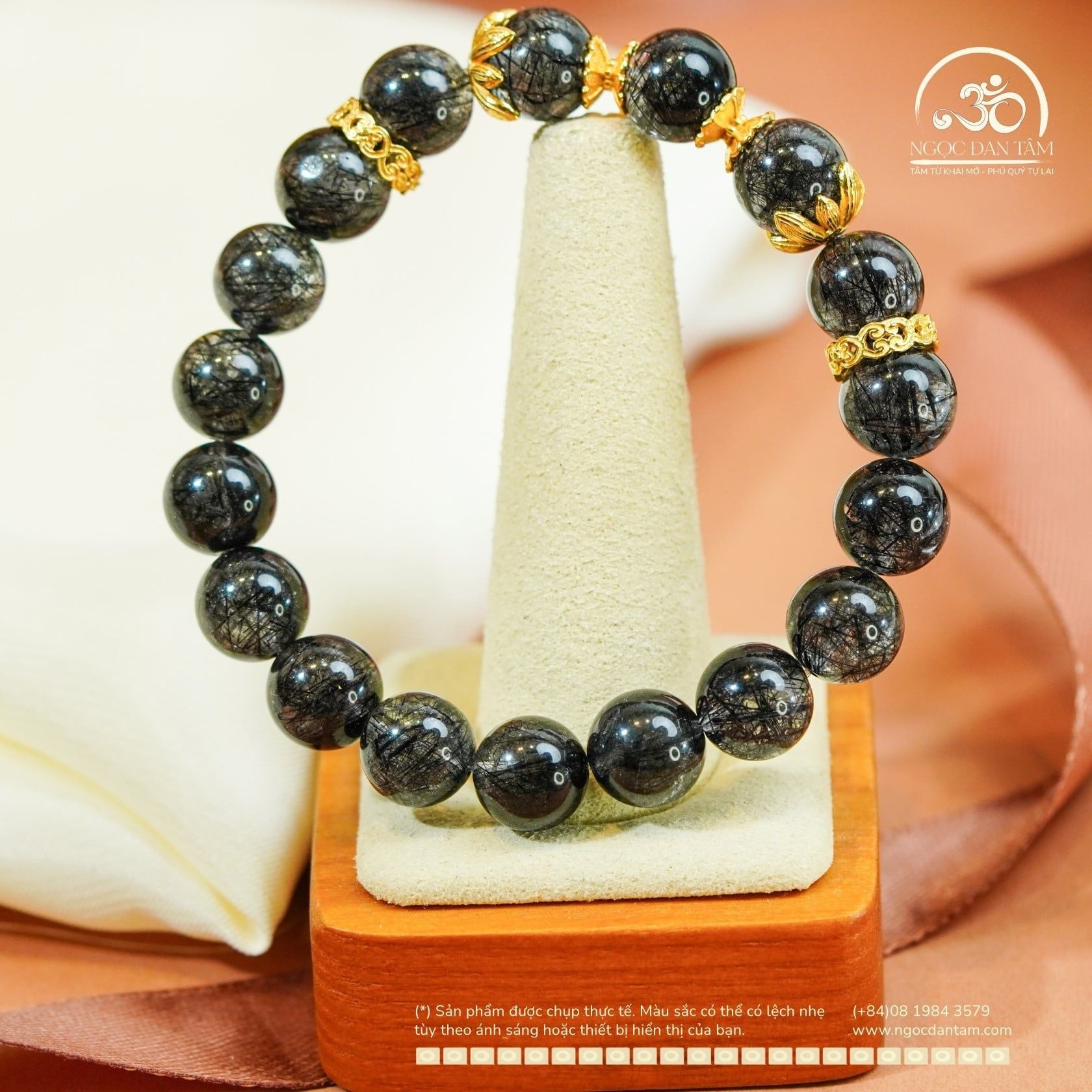  Vòng Tay Thạch Anh Đen 10mm 7A Phối Charm Đài Sen Mạ Vàng 