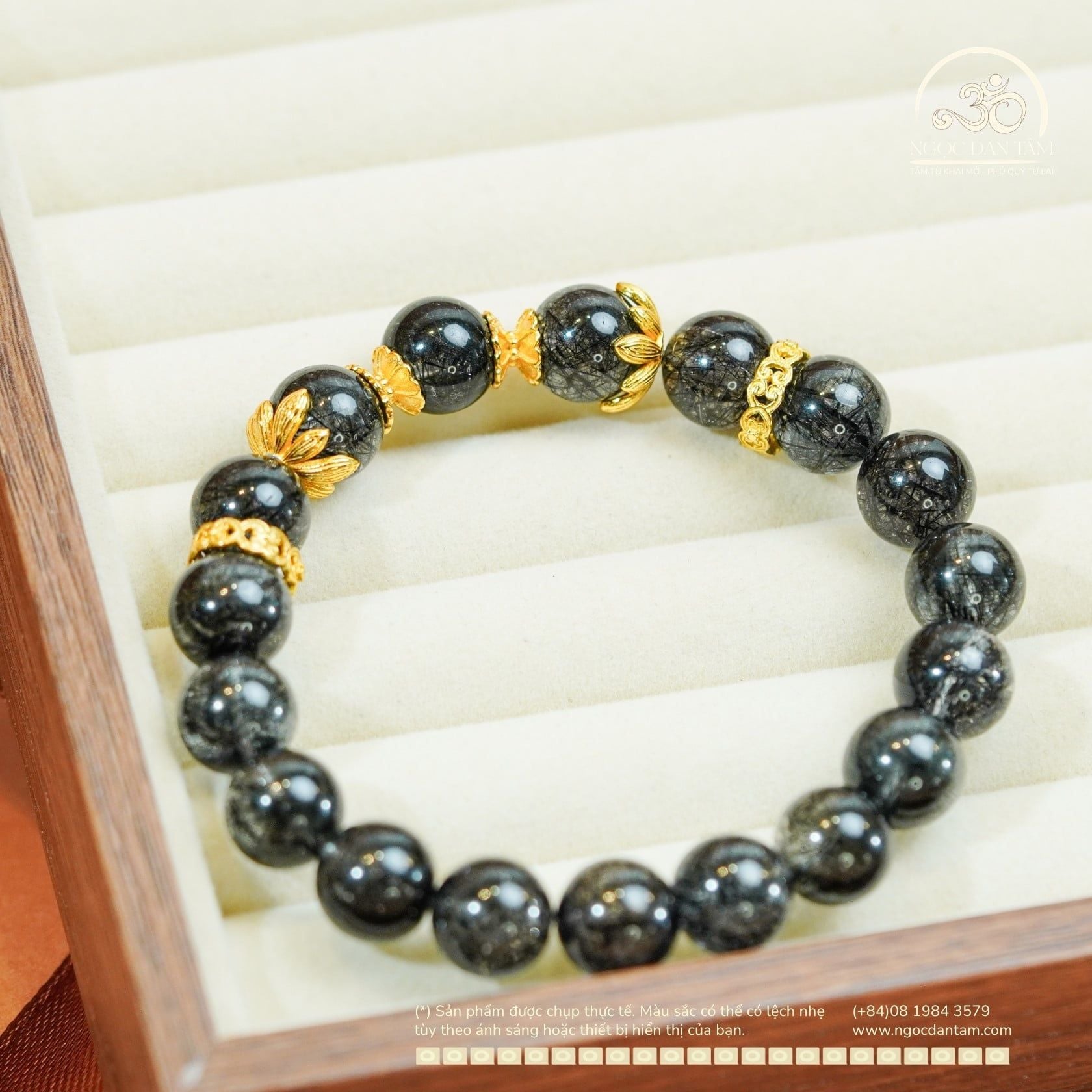  Vòng Tay Thạch Anh Đen 10mm 7A Phối Charm Đài Sen Mạ Vàng 