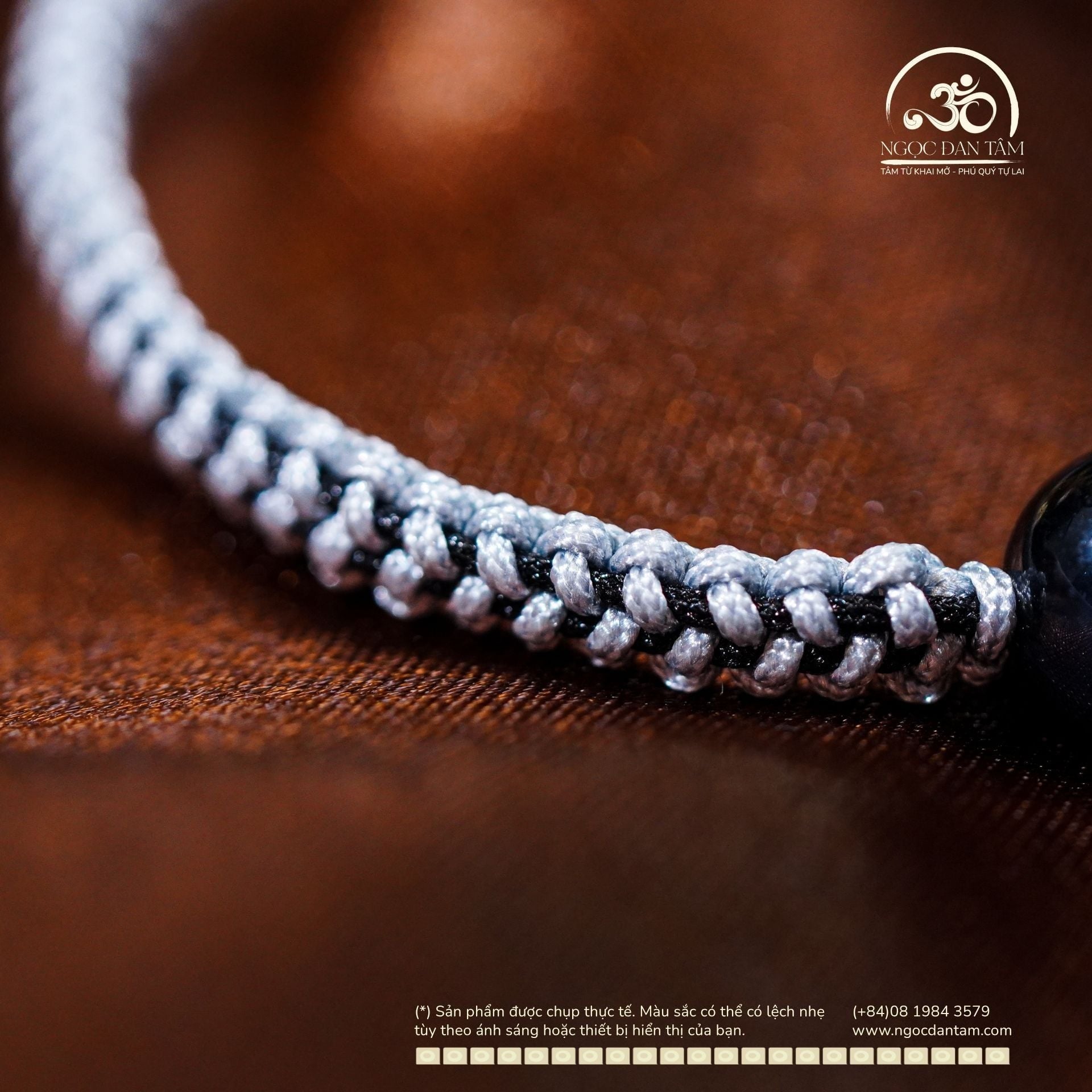  Vòng Tay Thắt Dây Mắt Chim Ưng 8mm 6A Phối Charm Bánh Xe Pháp Luân Nhỏ 