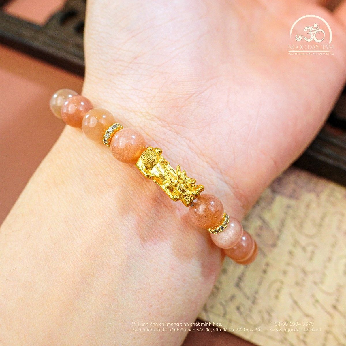  Vòng Tay Đá Mặt Trời 7mm 3A Phối Charm Tỳ Hưu 