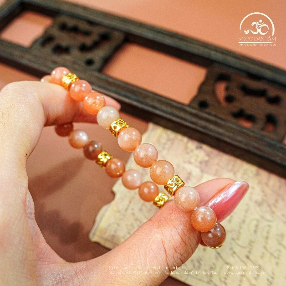  Vòng Tay Đá Mặt Trời 7mm 3A Phối Charm Đồng Tiền 