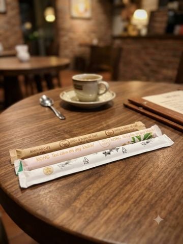 Ống hút nhựa
