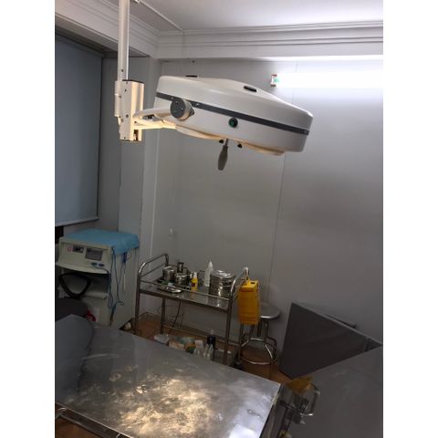 Đèn phẫu thuật Đèn Mổ treo trần 5 bóng LED