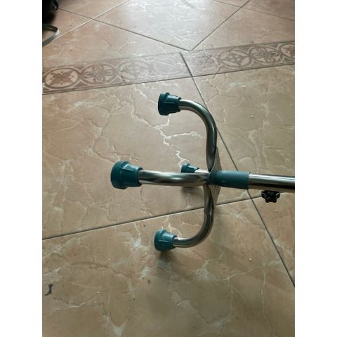 GẬY TẬP ĐI 3 CHÂN INOX – VIỆT NAM