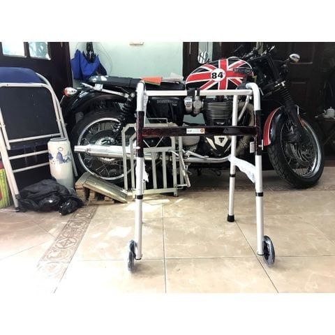 Khung inox tập đi bánh nhỏ