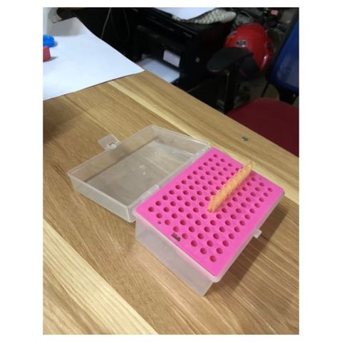 Hộp đựng đầu col Pipette 200ul
