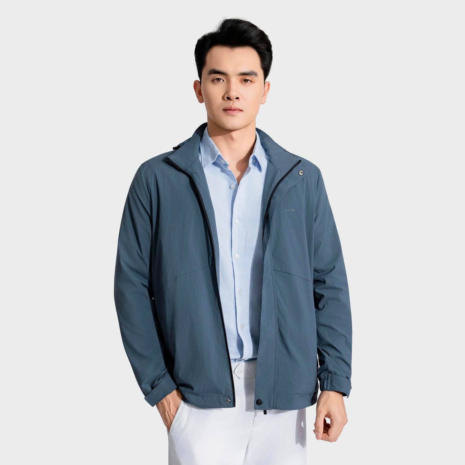Áo Khoác Gió Thể Thao 2 Lớp Nam Xanh Tím Than Aristino Regular Fit AJK003EDP01