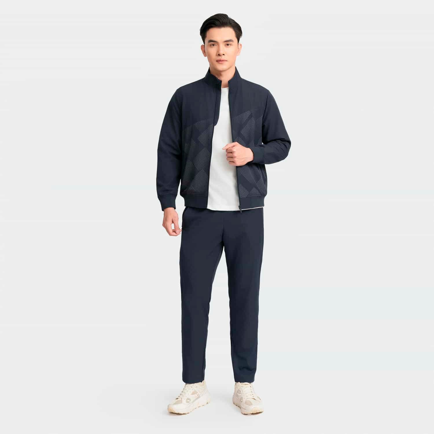 Bộ Đồ Gió Nam Aristino Active Regular Fit AJS005BS0