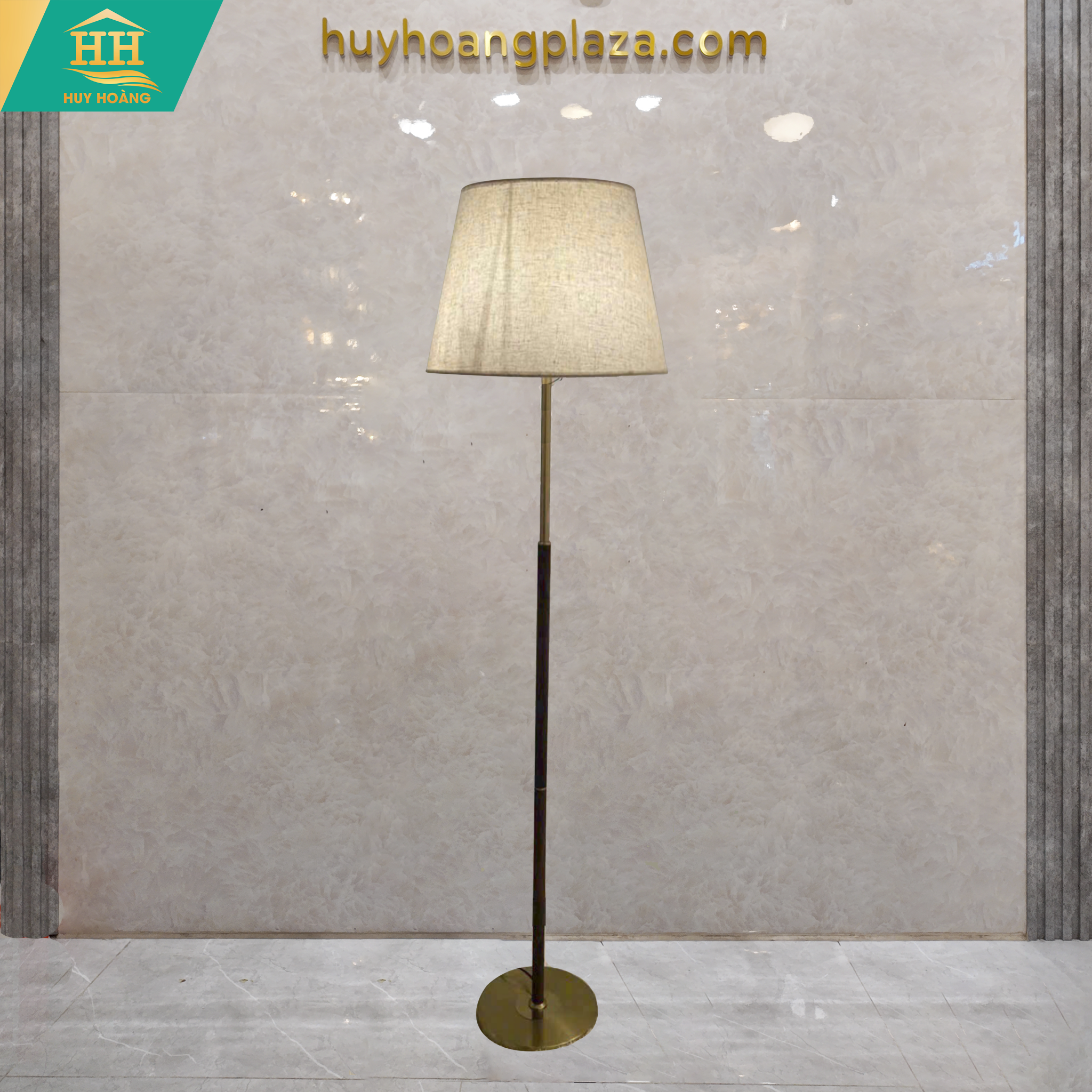  Đèn Sàn Đứng HH6057 