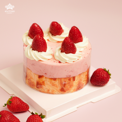  Strawberry Burnt Cheesecake 