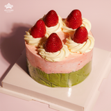  Strawberry Matcha Burnt Cheesecake 