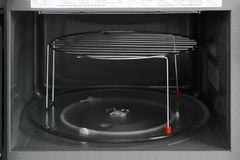 Lò vi sóng có nướng Panasonic NN-GT65JBYUE 31 lít