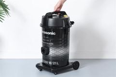 Máy hút bụi công nghiệp Panasonic MC-YL637SN49