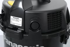 Máy hút bụi công nghiệp Panasonic MC-YL637SN49
