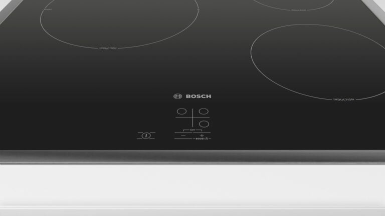 Bếp từ 3 vùng nấu Bosch PUC64RAA5E serie 6 4600W