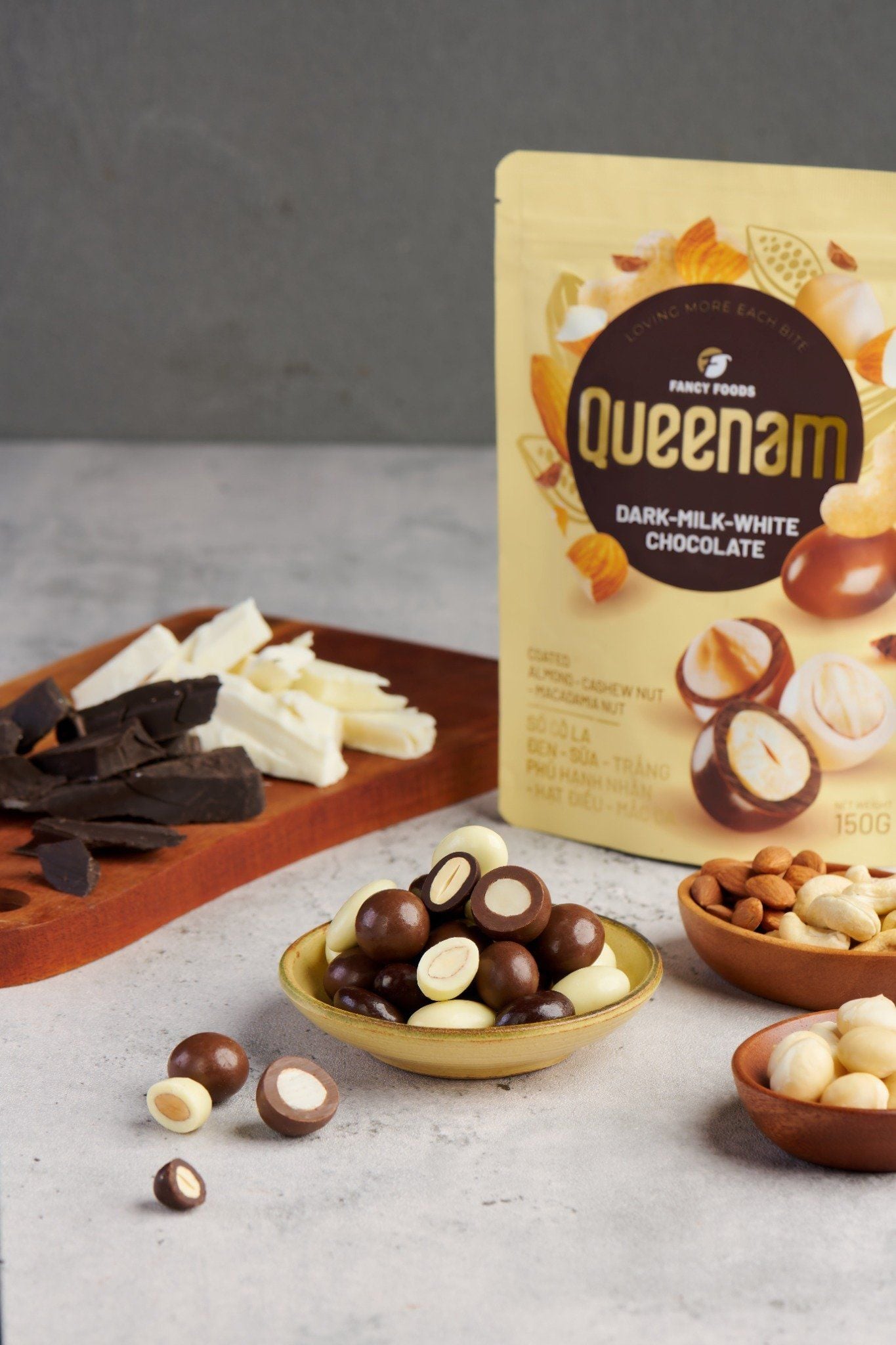  Queenam Dark Milk White Chocolate 