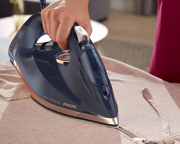 Bàn ủi hơi nước Philips Series 7500 HV DST7510/80