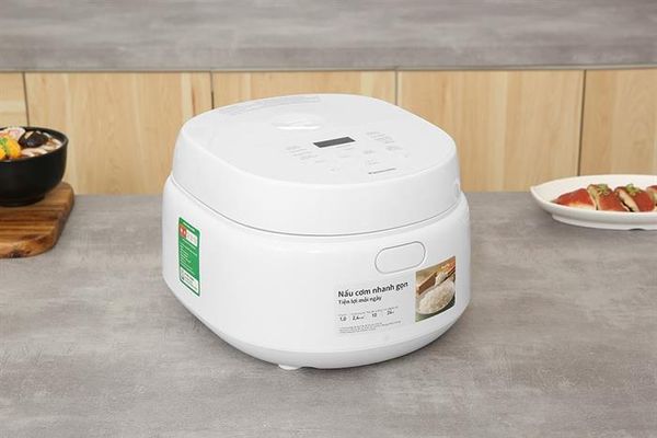 Nồi cơm điện tử Panasonic 1 lít SR-DL104WRA