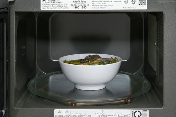 Lò vi sóng LG MS2535GIK.BSEPLVN