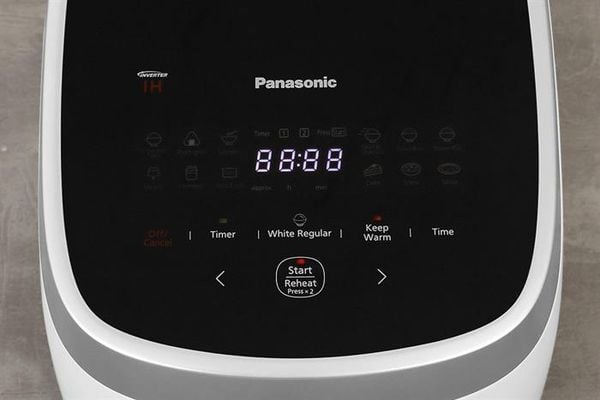 Nồi cơm cao tần Panasonic 1.5 lít SR-HNS151WRA