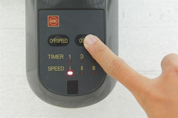 Quạt treo tường KDK M40M