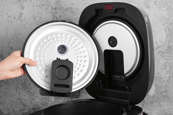 NỒI CƠM ĐIỆN CAO TẦN TOSHIBA RC-18IX1PV