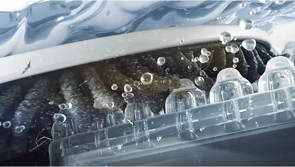 Robot hút bụi và lau nhà HomeRun Philips Series 6000 XU6500/82