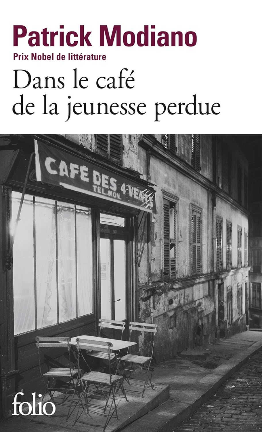  Dans le café de jeunesse perdue 