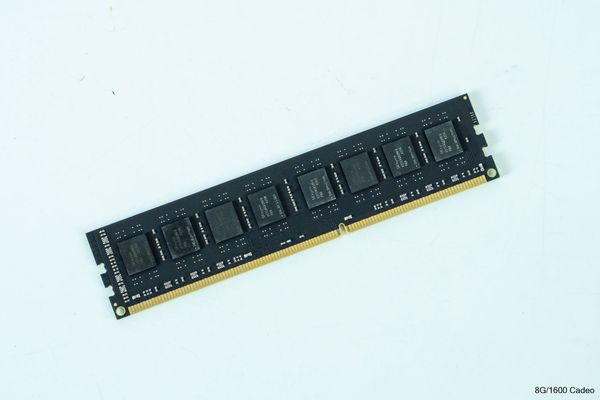 Ram máy tính CADEO 8GB/1600 DDR3 không tản - Màu đen