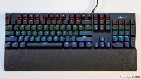 Bàn phím cơ Gaming eMaster EKM720BB - Màu đen