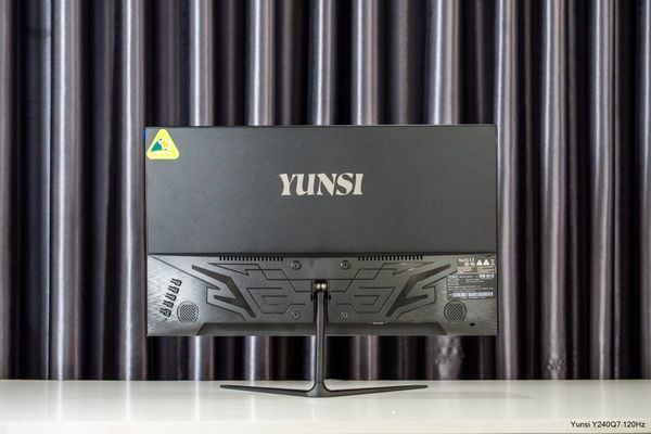 Yunsi Y240Q7 24 inch (120Hz, 1ms, VA, FHD, Cong nhẹ) - Màu đen