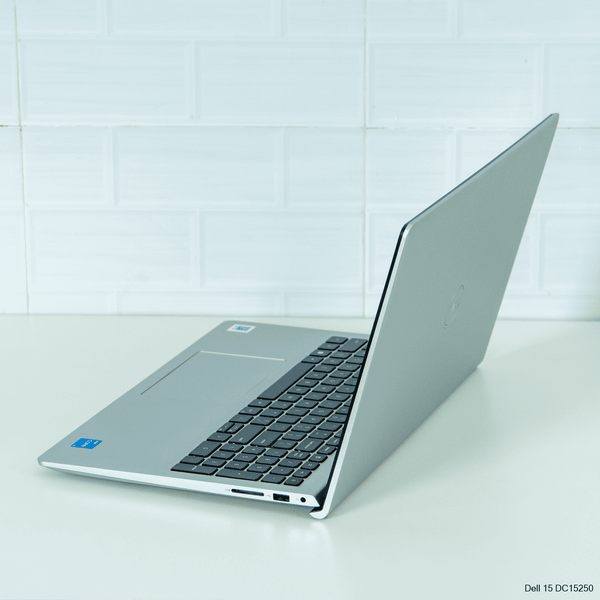 Laptop Dell 15 DC15250 (Core i5 1334U, 8GB, SSD 512GB, 15.6 inch FHD)