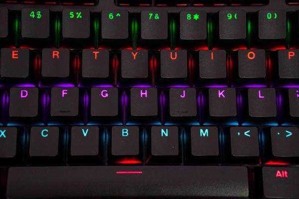 Bàn phím Gaming có dây Darkflash DK100 Blue Switch - Màu đen