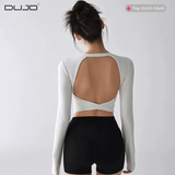  Áo Croptop Hở Lưng Dài Tay – Quyến Rũ, Cá Tính, Tôn Dáng 