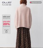  Áo Len Cổ Cao Dáng Rộng – Hồng Phấn Ấm Dịu Như Ánh Sớm 