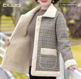  Áo khoác kẻ tặng mẹ dịp Tết 