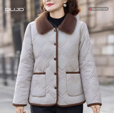  Áo Ấm Tặng Mẹ – Món Quà Thay Lời Muốn Nói 